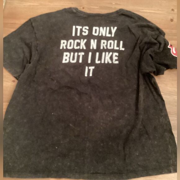 THE ROLLING STONES SIZE XL MINERAL WASH SHORT  SLEEVE CROP BAND T SHIRT - Picture 3 of 7